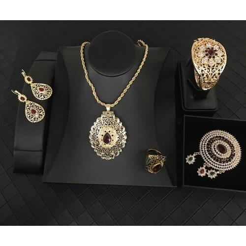 Vintage Gold Jewelry Set Luxury Crystal Neckle Earring Bracelet brooch Ring Moroccan Wedding Accessories 5pcs for Women Jewelry
