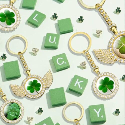 Luminous Clover Keychain Four Leaf Clover Shiny Crystal Pendant Metal Keyring Lucky Jewelry Gift for Women Men Gift Dropshipping