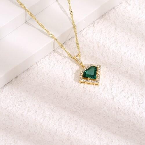 Necklace Designed for Women Gold Color Necklace with Gem Shape Inlaid Green Zircon Pendant Wedding Give Friends Birthday Gifts