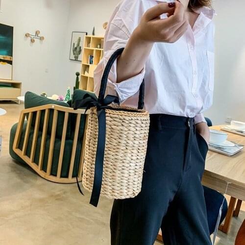 Famous Brand Famous Straw Womens Handbag Retro Simple Crossbody Bag Small Round Tote