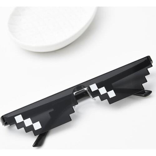 8 Bit Thug Life Mosaic Funny Tricks Glasses Toy Unisex Funny Sunglasses Toy Prank Props Bachelorette Party Halloween Decoration
