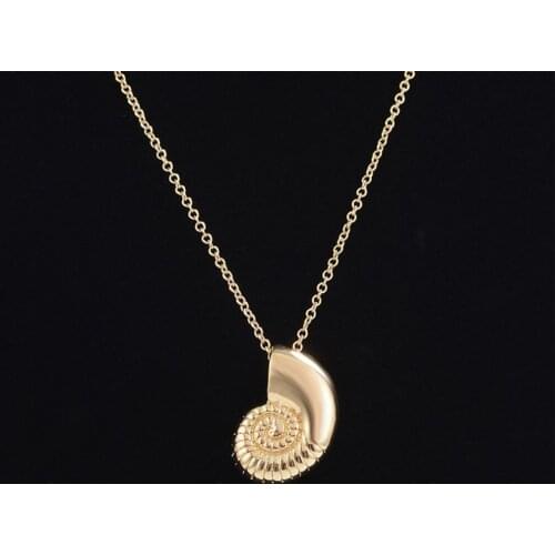 Personality Conch Shape Necklace Birthday Gift Jewelry Necklace Fashion Pendant Necklace Sweater Chain Beautiful