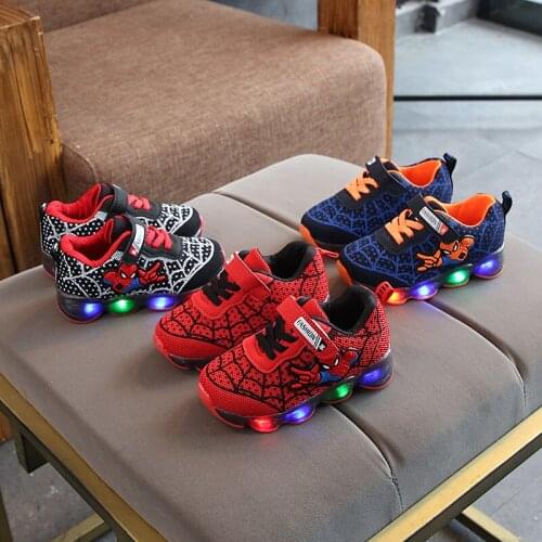 Spiderman Kids Casual Shoes LED Sneakers With Lights Girls Casual Child Sports Shoes Spring Boys Luminous Sneakers 1-6 Years Old