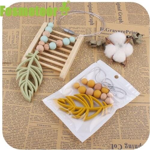 Fosmeteor Leaf Shaped Silicone Baby Teether Necklace BAP-Free Silicone Animal Leaf Mothers Necklace Breastfeeding Teething Toy