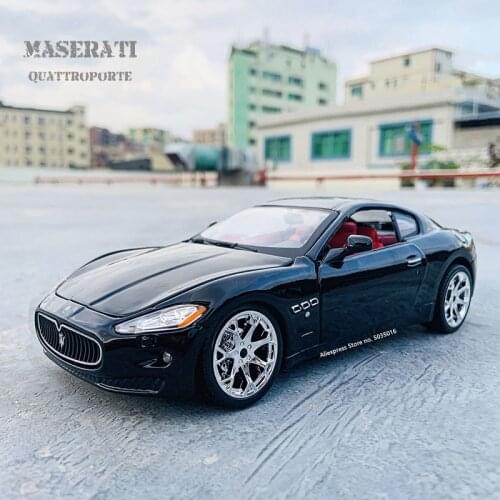 Bburago 1:24 Maserati Quattroporte black Die Casting Car Collection Model Toy simulation alloy model crafts decoration