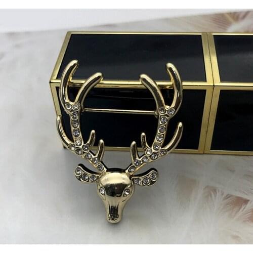 Cute Elk Brooch Suit Lapel Pin Women Girl Animal Deer Brooch for Gift Party Christmas Jewelry Accessories