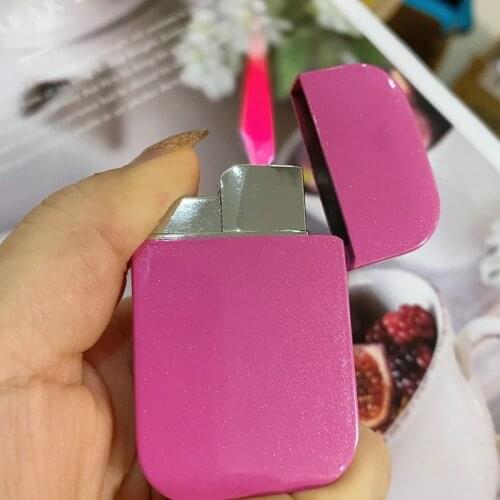 Creative Pink Hello KT Butane Lighter Mini Ultra-thin Windproof Torch Lighter Cute Girl Smoking Accessories Tobacco Accessories
