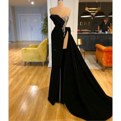 Arabic Black Formal Dresses High Side Split Gold Beading Velvet Evening Dresses Long Spaghetti Cocktail Party Gowns Vestidos