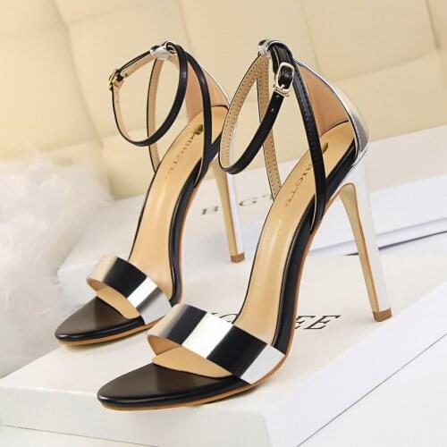 High-heeled sandals women 2020 summer new metal wild sexy thin plus size word with open toe net red shoes