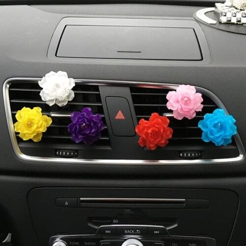 The preparation of plastic beads Rose car styling Ornament Lady car perfume Air refreshing agent for air conditioner Car perfume
