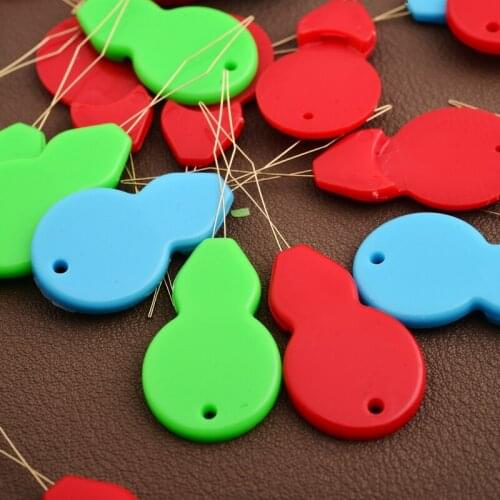 Automatic go-between is sewing needle threader old needle threader lead is quickly recognize needle needle tool