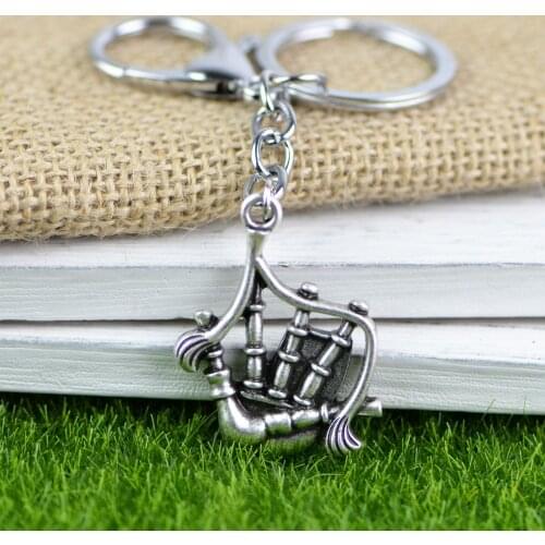 Scotland Bagpipe Keychain Men Textured Scottish Bag Pipes Music Instrument KeyRing