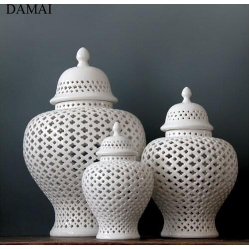 European Simple Storage Jar with Lid Creativity Hollow Ceramic Decorative Desktop Flower Vase Ornaments Living Room Decoration