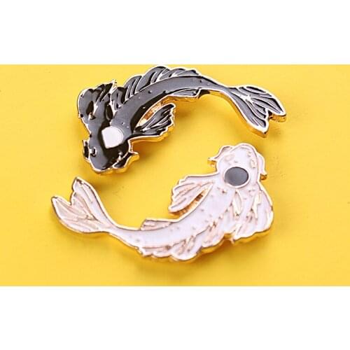 Lovely Goldfish Badges on Backpack Cod Fish Black and White Good Wish Gifts Brooch Lucky Jewelry Diving Clothes Metal Badge DIY