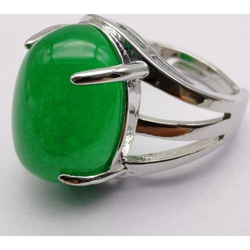 Luck Green Jad e Stone Oval Bead GEM Finger Ring Jewelry Size 8-9 X273