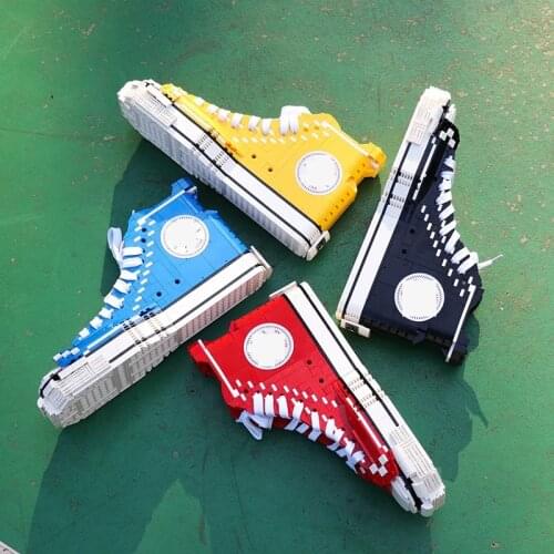 Sports Shoes Model Building Blocks Mini Large Particles Assembled Casual Shoes Fashion Toys Creative Shoes Building Blocks Gift
