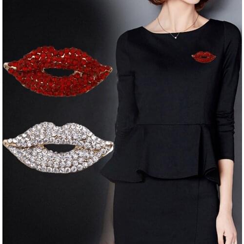 Fashion Jewelry Personality Lips Pectoral Crystal Brooch Charm Enamel Lapel Pins Backpack Badge Shawl Buckle Clothes Accessories