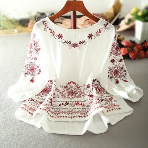 Womens Spring Summer Designer Vintage Floral Embroidery Cotton Shirt Female High Waist Casual Loose T Shirt Top TB497