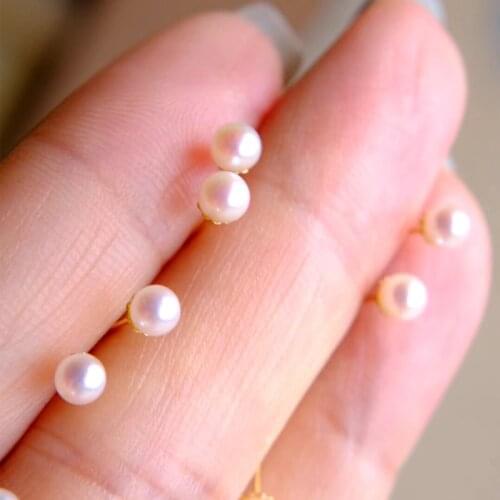 HENGSHENG Natural Ocean Akoya White 4-5mm Round Pearls Stud Earrings, 18K Gold Earrings For Women Classic Wedding Jewelry