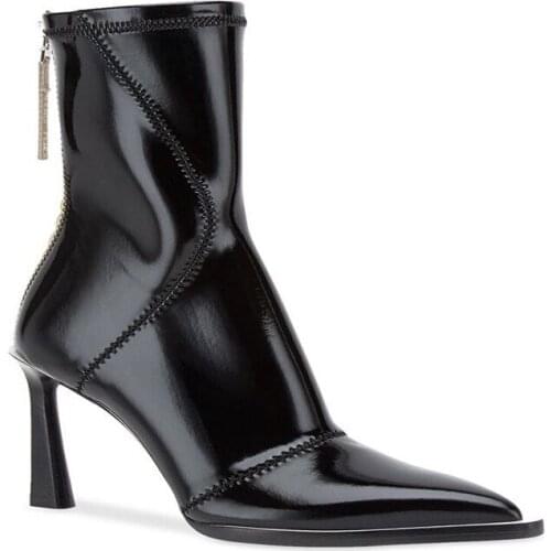 2021 British style autumn and winter new womens boots pointed wood grain heel high-heeled Martin boots