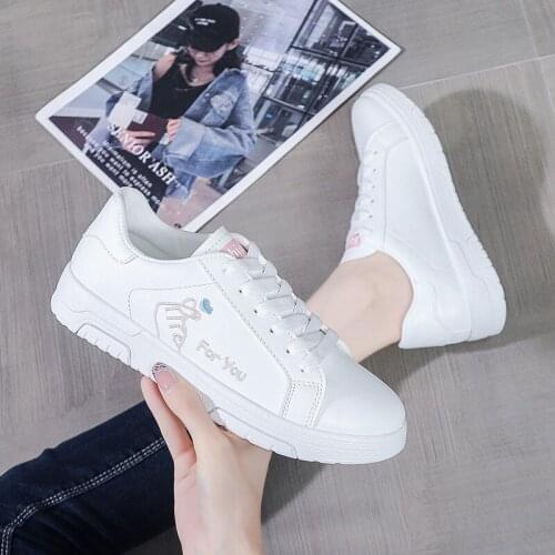 2021 New Arrival Fashion Lace-up Women Sneakers Comfortable Casual Shoes Summer Female Pu Loving Heart Skateboarding Shoes