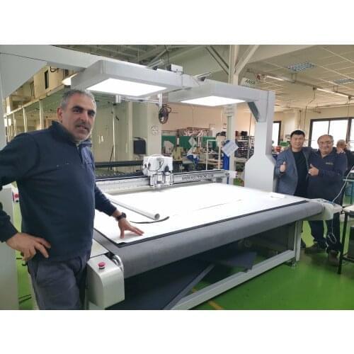 China oscillating knife cutting textile leather carpet machine vibrating knife cnc cutting cardboard 2315