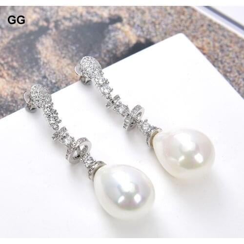 GuaiGuai Jewelry Teardrop White Sea Shell Pearl White Golden Plated Earrings