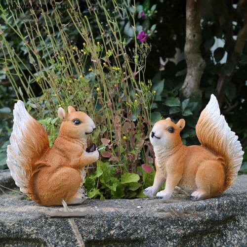 Outdoor Garden Simulation Animal Squirrel Decoration Cartoon Small Animal Creative Resin Statue Home Decoration Accessories
