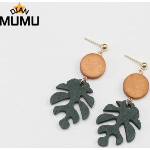 New Wooden Leaves Clip Earrings Female Korean Green Jewelry personality holiday style no pierced ear clip earrings ear jewelry