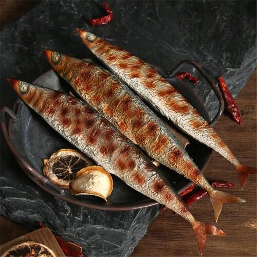 Hotel restaurant eating victualing house dining room hall decor artificial fake food props simulation roast saury fish model