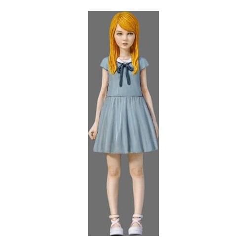 1/35 scale Japanese Kawai Yellow Haired Girl Unpainted Resin Model Kit figure Free Shipping