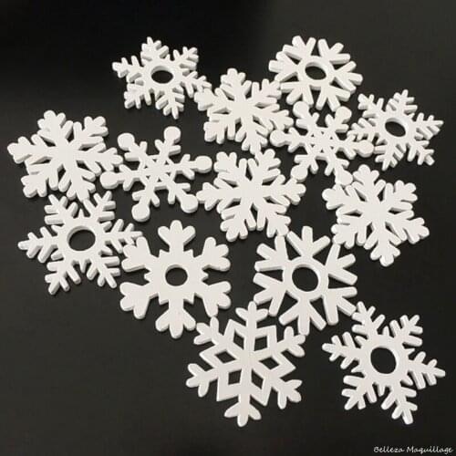 50pcs/pack 35mm White Mix Shape Wooden Snowflakes Christmas Ornaments Christmas Tree Pendants New Year Decorations For Home