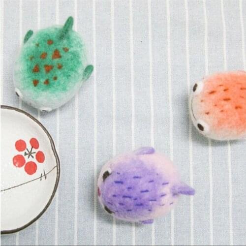 Puffer wool needlepoint kit wool felt needle felting keychain craft needlecraft DIY handmade
