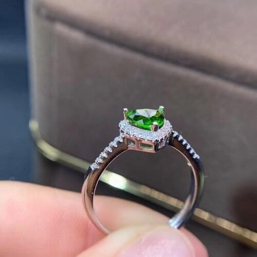 New natural diopside ring 925 silver ladies ring fashionable and elegant design simple and fresh ring