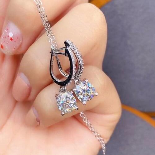 925 Sterling Silver Passed Diamond Test Excellent Classic Moissanite Diamond Ear Studs D Color VVS Fashion Luxury Jewelry Gifts