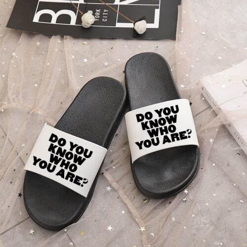 2021 Shoes For Women Summer Home Indoor Slippers Letter Print Non-slip Bathroom Slides Beach Flip flops Fashion Female shoes