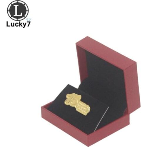 Emblem Medallion Badge Pin Emblem Storage Custom Medal Imitation Leather Packaging Gift Badge Box For Jewelry Display Brooch Box