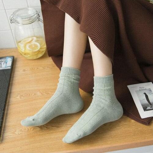 5 Colors High Quality Womens Lovely Patterned Solid Candy Color Cotton Socks Autumn Winter Casual Female Socks for Ladies
