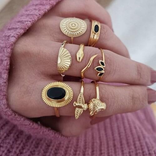 8 Pcs/Set Bohemian Gold Snake Eagle Tiger Carving Gem Rings Set Fashion Animal Rings for Women Punk Jewelry Accessories