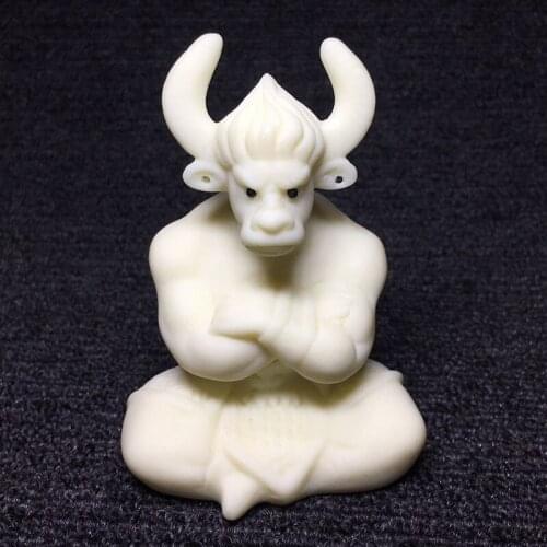 Domineering Bull Demon King sculpture statue， Creative handmade decoration model，Family living room bedroom car decoration