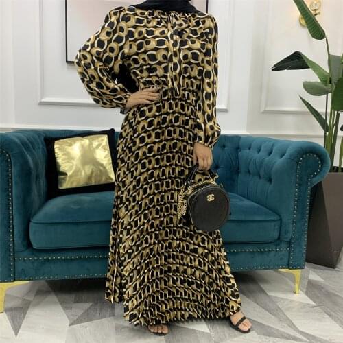 Muslim Fashion Hijab Dress Islam Clothing Pleated Kaftan Dubai Abaya Turke Oman Abayas For Women Vestidos Robe Musulman De Mode