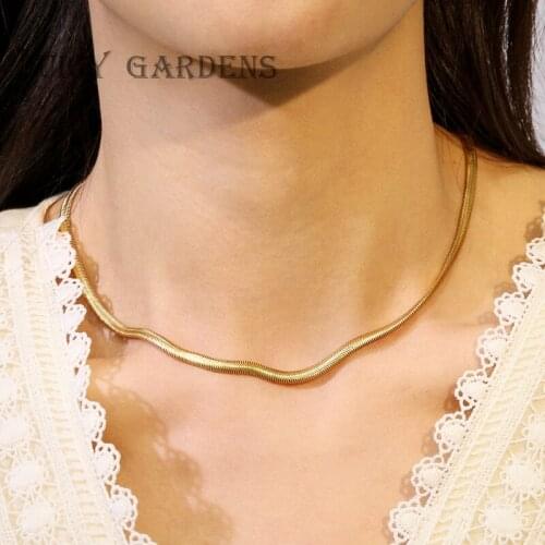 Fashionable golden snake bone chain bare chain stacked necklace