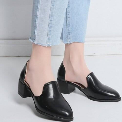 2021 High Heels Women Pumps Natural Buckle Fretwork High Heel Shoes Pointed Toe Shoes Lady Gladiator Square Heel Casual Shoes