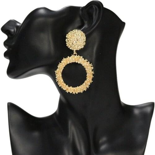 Hot New thin earrings, Europe and the United States fashionable round alloy spray plating earrings