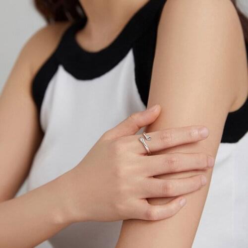 Adjustable 925 Sterling Silver Gold Ring Trendy Fine Jewelry Open Loop Popular Antique Rings Hands Hug Shaped for Women Gift