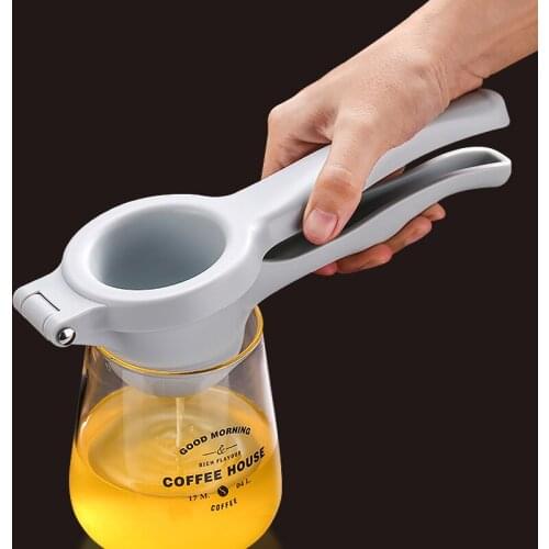 Manual juicer Household hand press juicer Small simple orange juice squeezing juice lemon clip Kitchen gadgets
