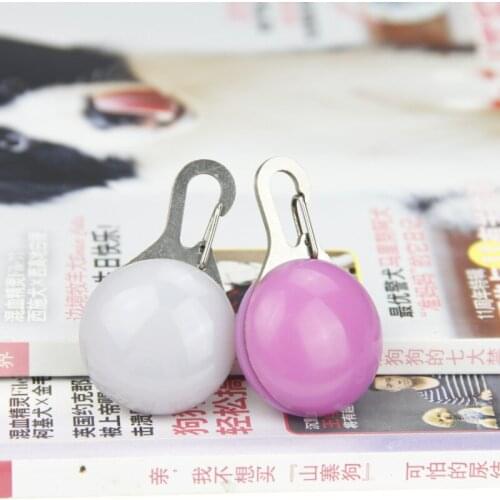 Mycyk random color 5 pcs LED lights pendant flashing pendant for dogs light hanging charm good equipment at night no Batteries