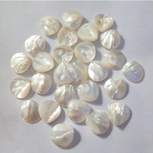 Fashion Natural Shell Charms Pendant Irregular Mother of Pearl Seashell Pendants for Jewelry Making DIY Necklace Earrings Gift