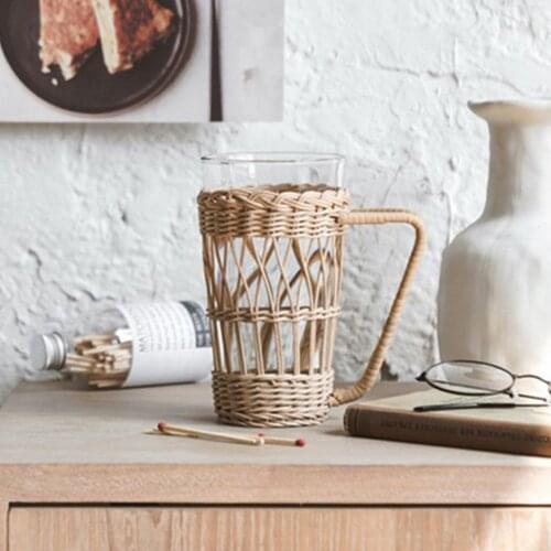 Rustic Rattan Woven Glass Cup Holder Stand with Handle Insulation Cover Wedding Party Water Glasses Living Room Dinner Decor