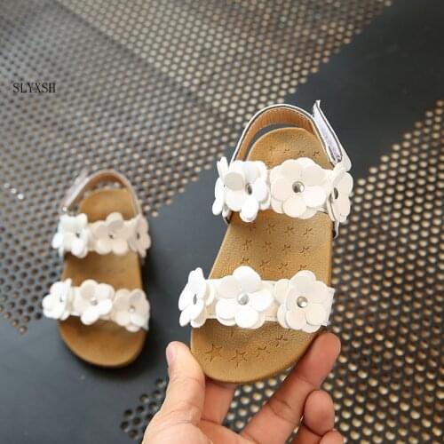 2018 New Summer Children Sandals for Girls Soft Leather Flowers Princess Girl Shoes Kids Beach Sandals Baby Toddler Shoes